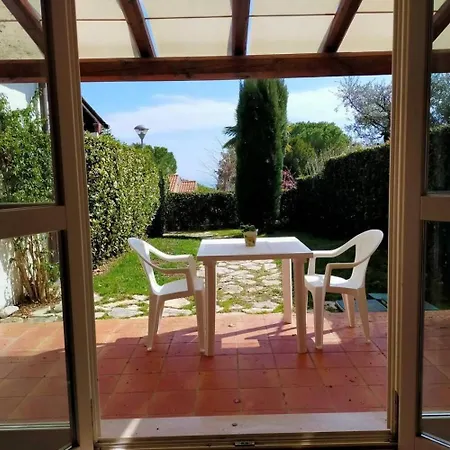 Apartamento Bilocale Con Piscina E Incluse Taunus Vacanze Cod 354 *